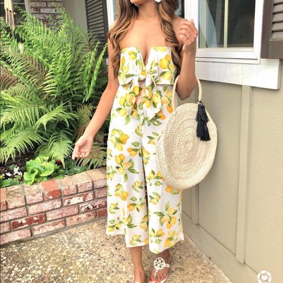 BLOGGERS FAV GORGEOUS NWT SOCIALITE Lemon Jumpsuit - Picture 6 of 11